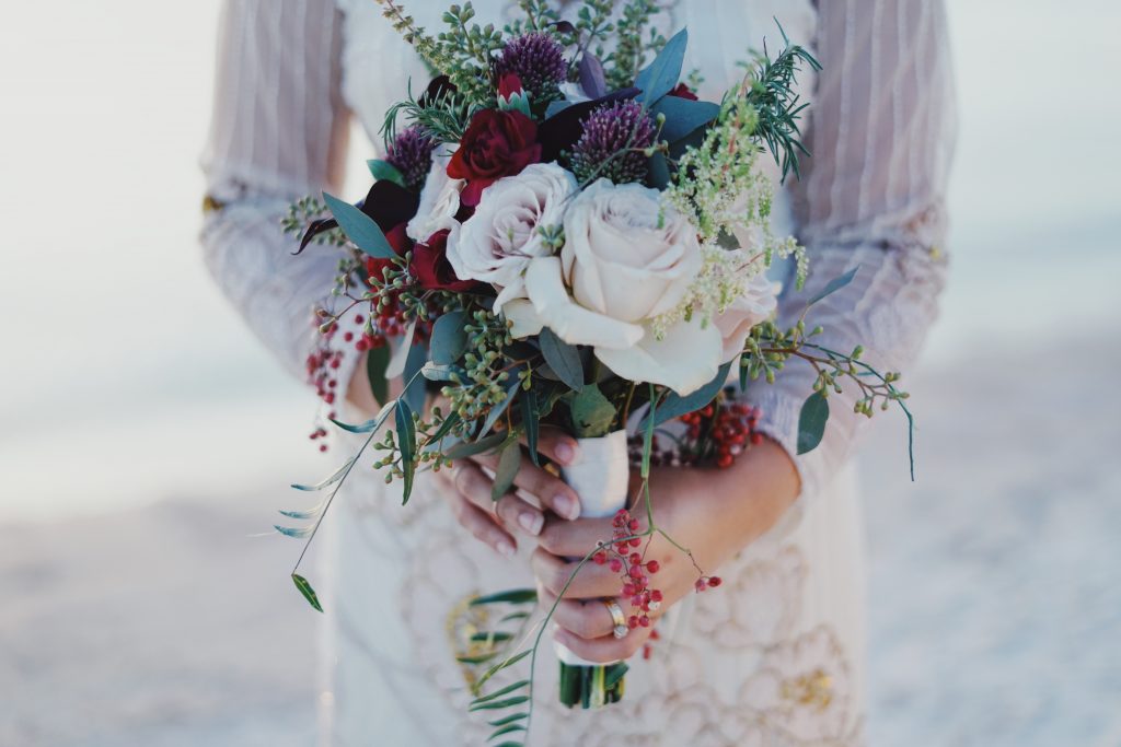 Should-Have Flowers for Your Winter Wedding ceremony ceremony